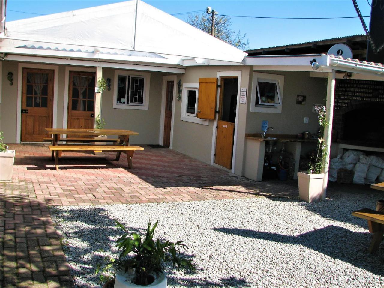 Jembjo'S Knysna Lodge & Backpackers Exterior foto